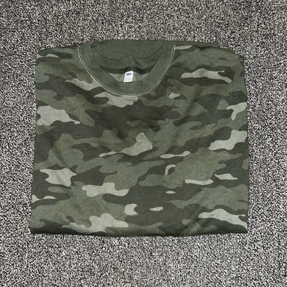 Old Navy Tops - Old Navy | Camouflage Jegging Style Crewneck Top